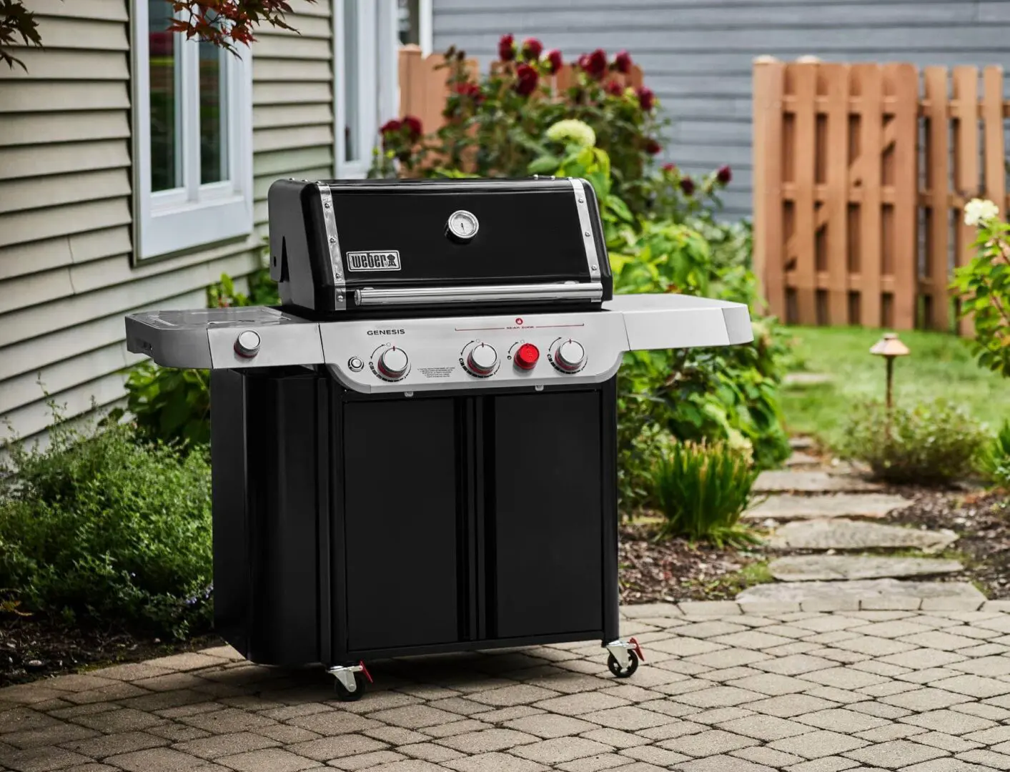 Weber E-335 Grill